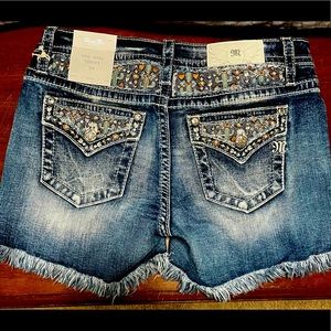 NWT Women’s Miss Me Jean Shorts Size 29